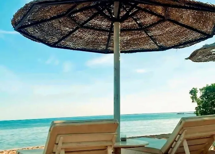 Hotel Hills Coral Bay 5*